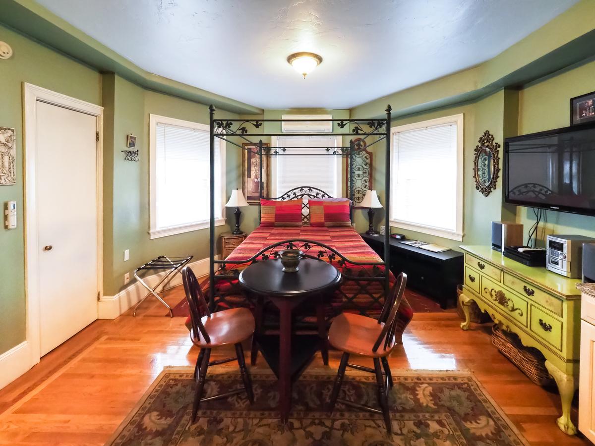 The Gryphon House Bed & Breakfast บอสตัน ภายนอก รูปภาพ