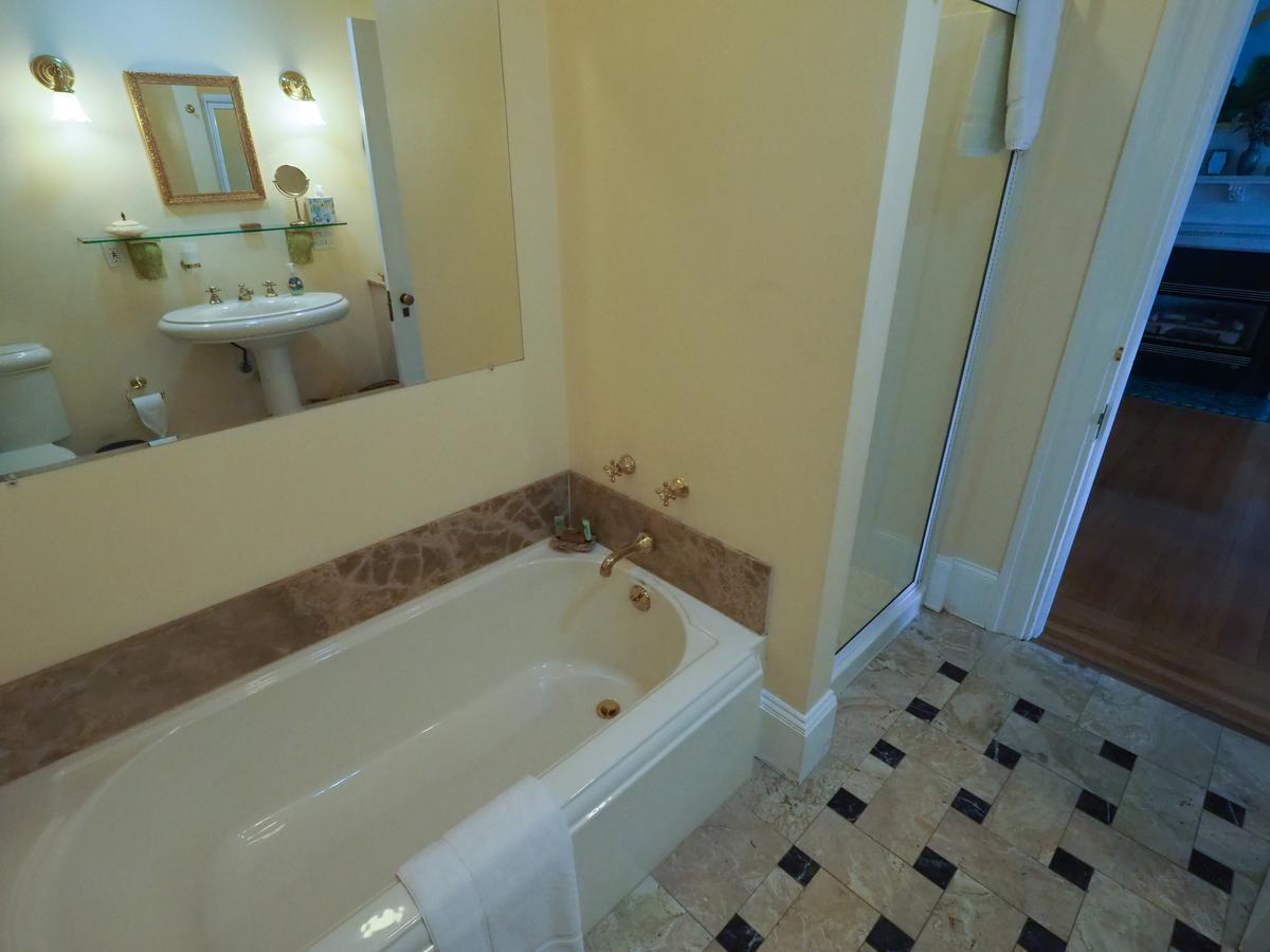 The Gryphon House Bed & Breakfast บอสตัน ภายนอก รูปภาพ